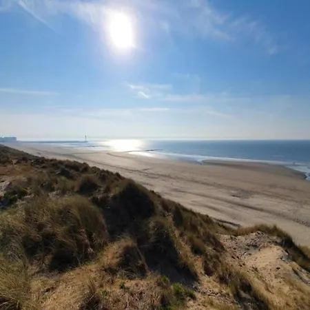 Апартаменты Near And Marina